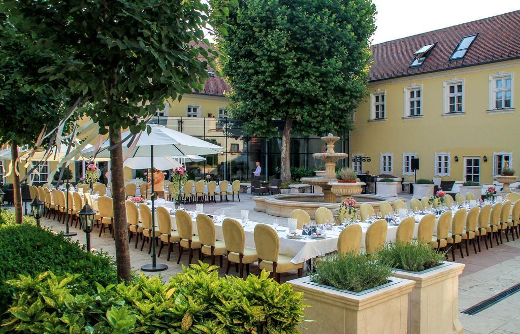 Hotel Kristály Imperial Tata Exterior foto