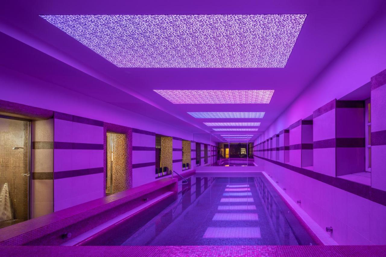 Hotel Kristály Imperial Tata Exterior foto
